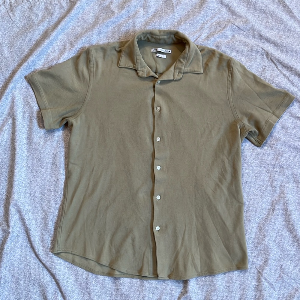 Sage Green Short-Sleeve Button-Up Shirt